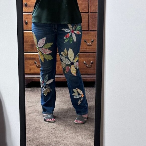 Old Navy Flower Patchwork embellished jeans, Sz 16 midrise boot cut Boho style - Picture 4 of 11